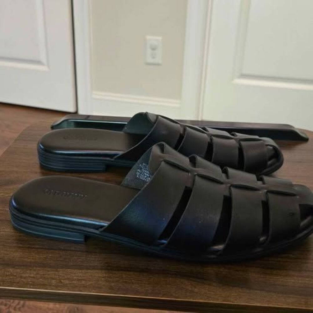 Old Navy Black Fisherman Slide Mule Sandals Women’s Size 8